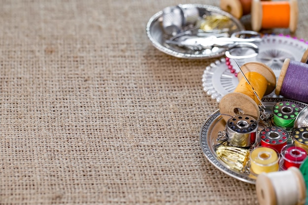 Atelier broderie - masa de lucru